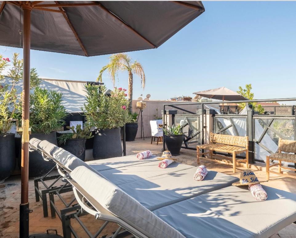 Riad Basidi Piscine Chauffee Sur Le Toit De La Medina Marrakesh Extérieur photo