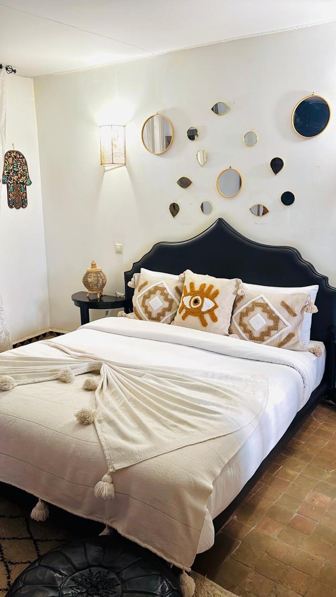 Riad Basidi Piscine Chauffee Sur Le Toit De La Medina Marrakesh Extérieur photo